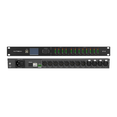 Hva er forskjellene mellom en lydprosessor og en effektforsterker?